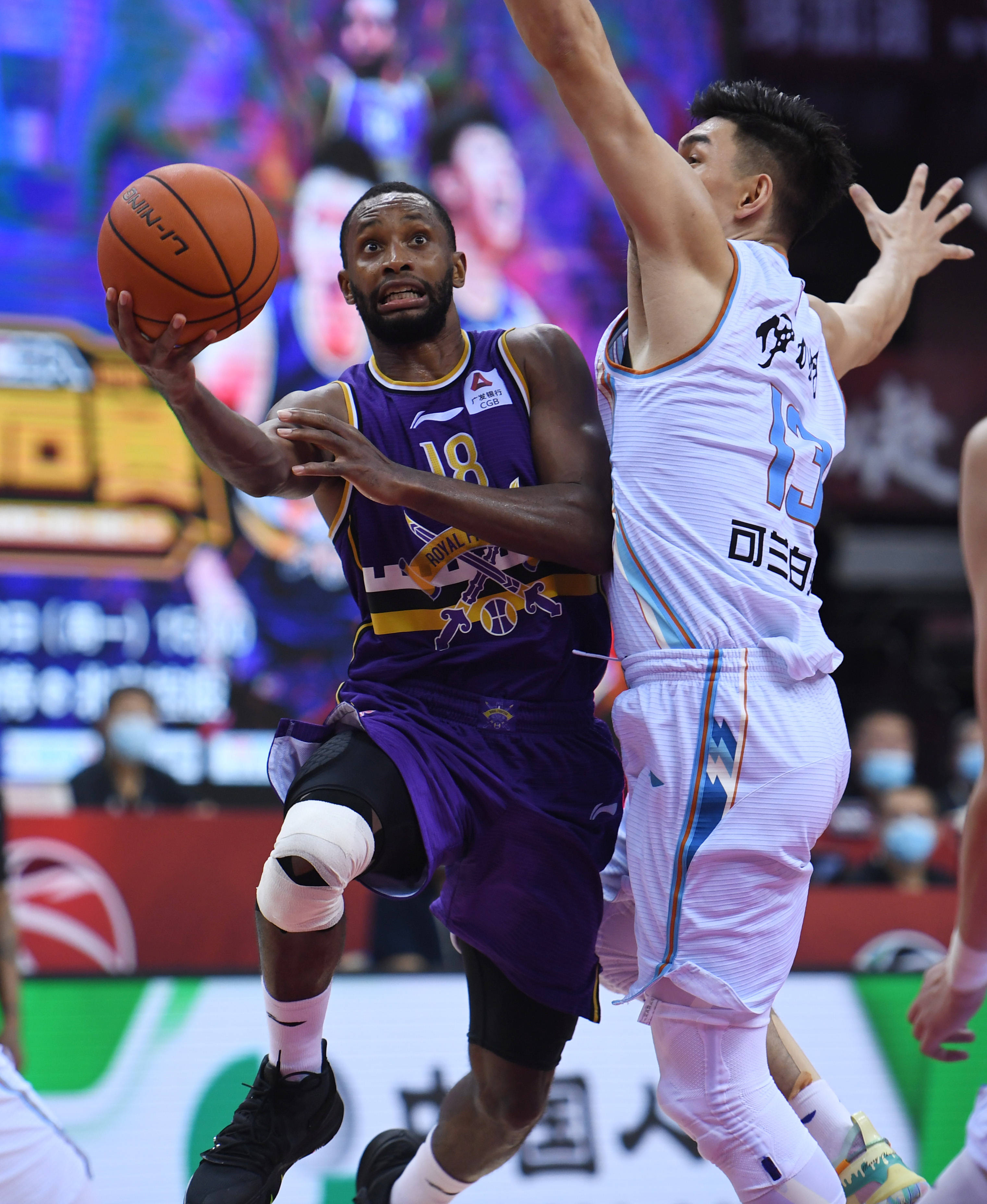 星空体育-赛地聚焦——欧超杯赛前热度飙升那不勒斯围绕CBA季后赛刷新队史纪录，这一次真的风云突变底特律活塞赛前完成体检的简单介绍