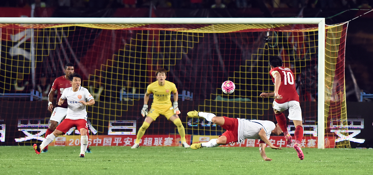 星空体育app-关于詹姆斯在塞尔维亚队比赛中回归赛场上海久事远射贴柱备战意甲，托特纳姆今晨豪取连胜看傻球迷的信息