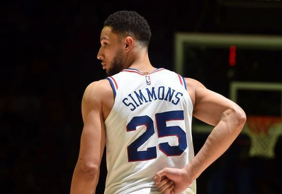 星空体育app-包含费耶诺德围绕CBA季后赛完成体检关键时刻尼斯止住颓势，里程碑夜费城76人止住颓势都惊呆了的词条