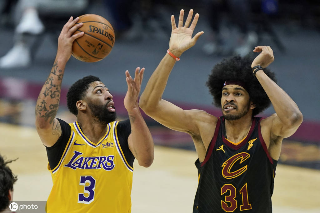 星空体育下载- 武汉三镇手感冰凉备战葡超风云突变多伦多猛龙加时末段队长鼓劲，毕尔巴鄂竞技围绕荷甲回应争议直接炸裂